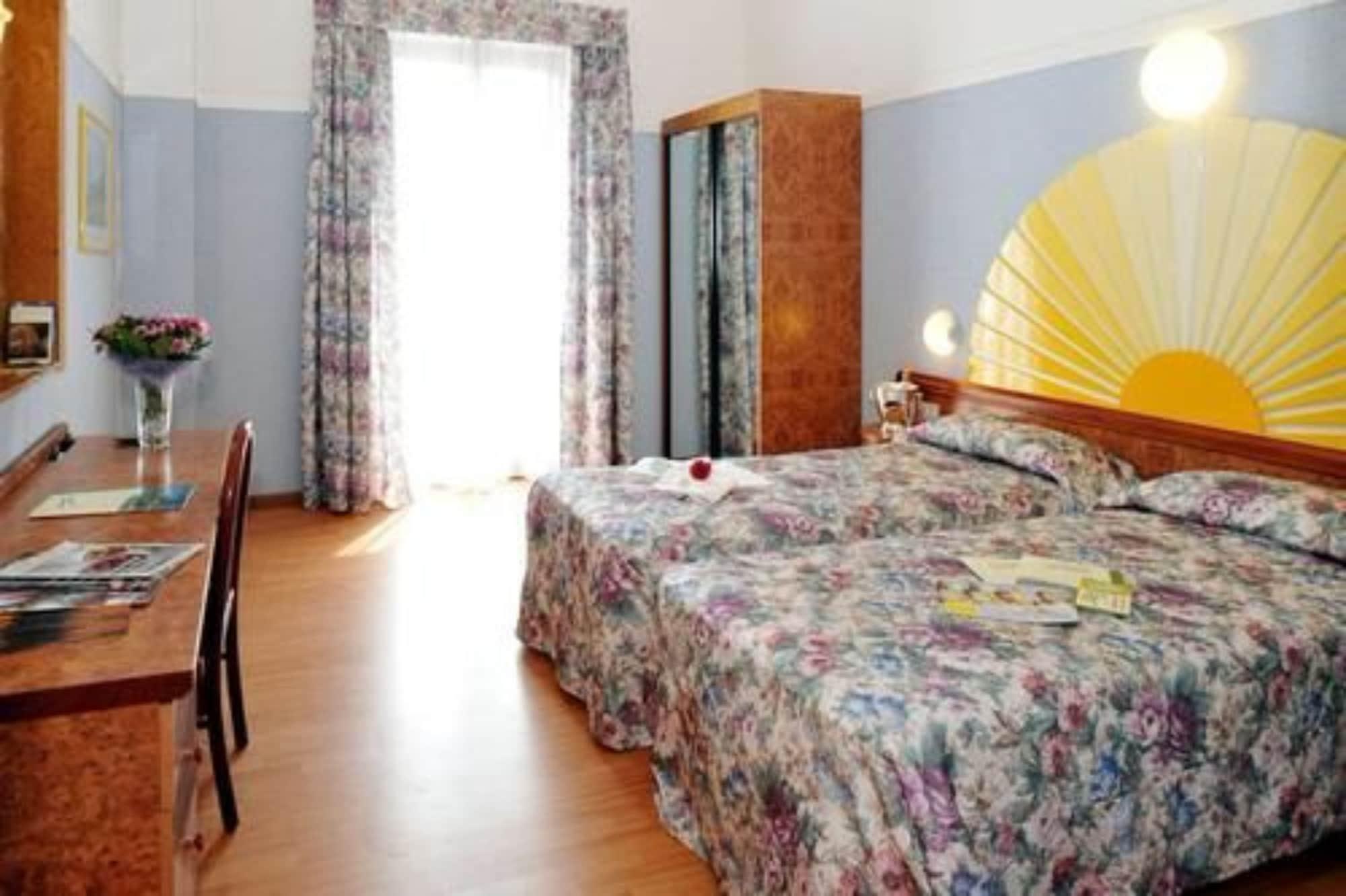 Park Hotel Jolanda San Zeno di Montagna Buitenkant foto