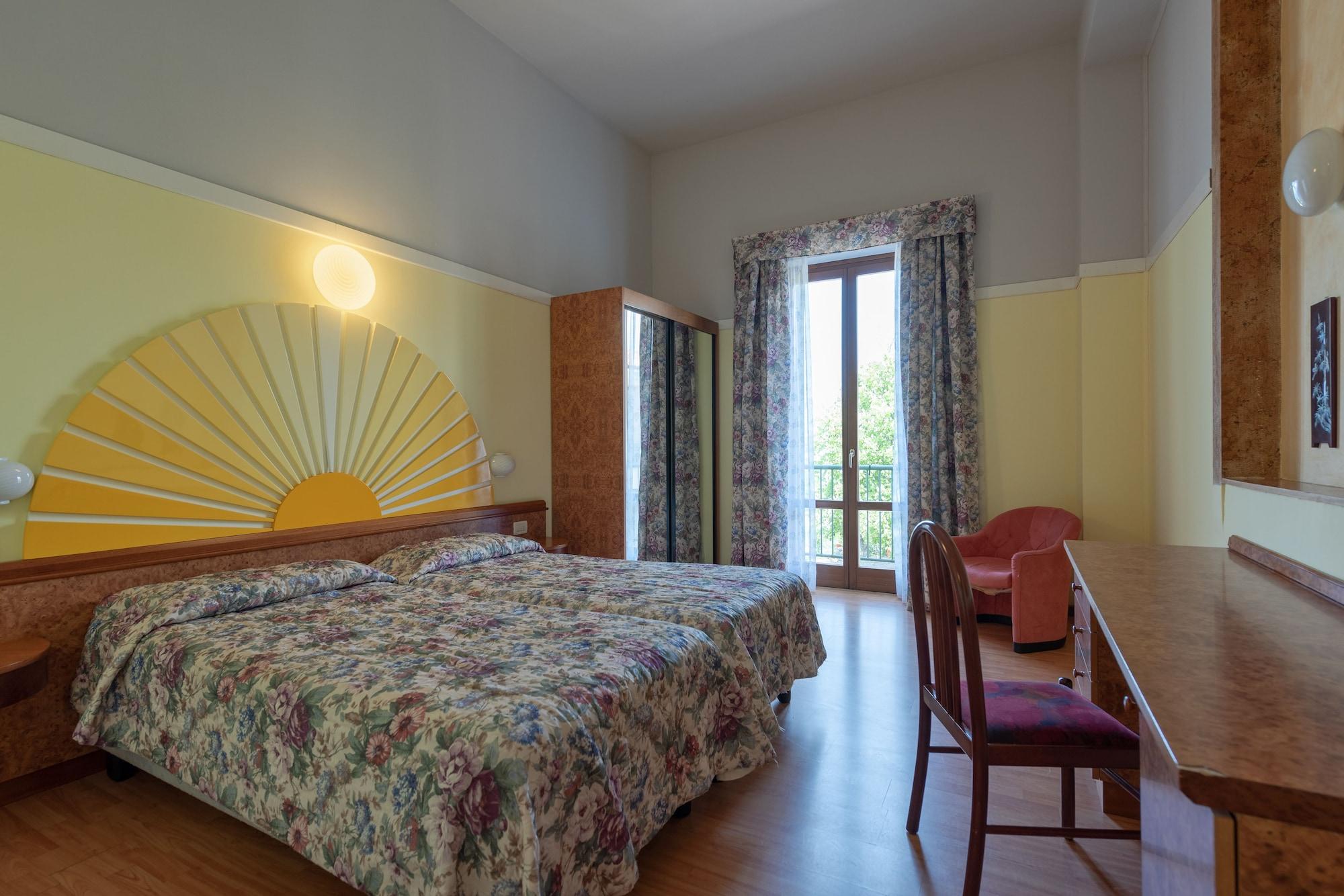 Park Hotel Jolanda San Zeno di Montagna Buitenkant foto