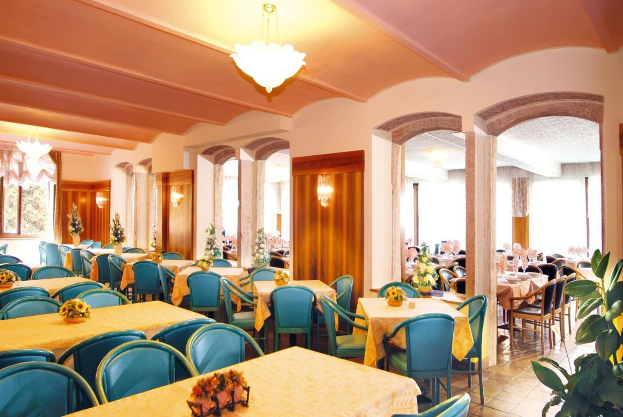 Park Hotel Jolanda San Zeno di Montagna Buitenkant foto
